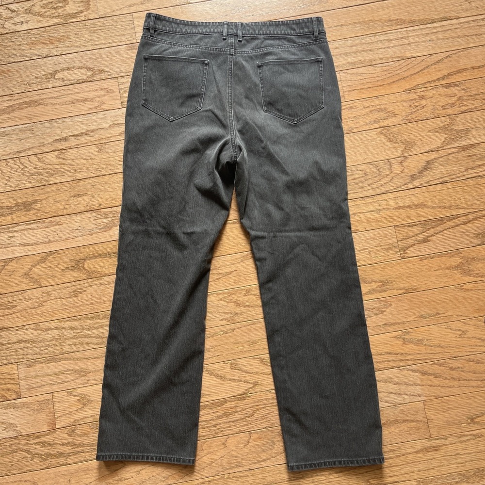 LL Bean Classic Fit Womens‎ 33x28 Black Jeans Straight Dark Wash 5 Pocket - Picture 5 of 8